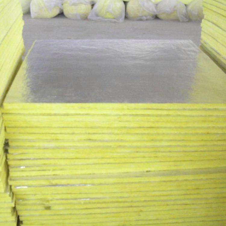 夹筋铝箔离心玻璃棉的特点与用途 夹筋铝箔离心玻璃棉的特点与用途