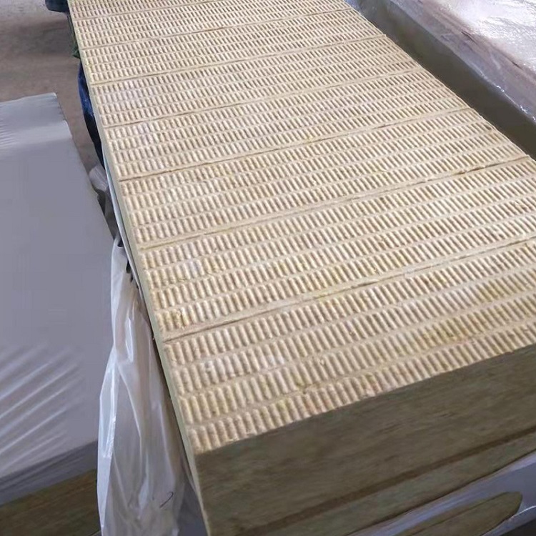 外墙岩棉板施工是干挂还是胶贴 外墙岩棉板施工是干挂还是胶贴